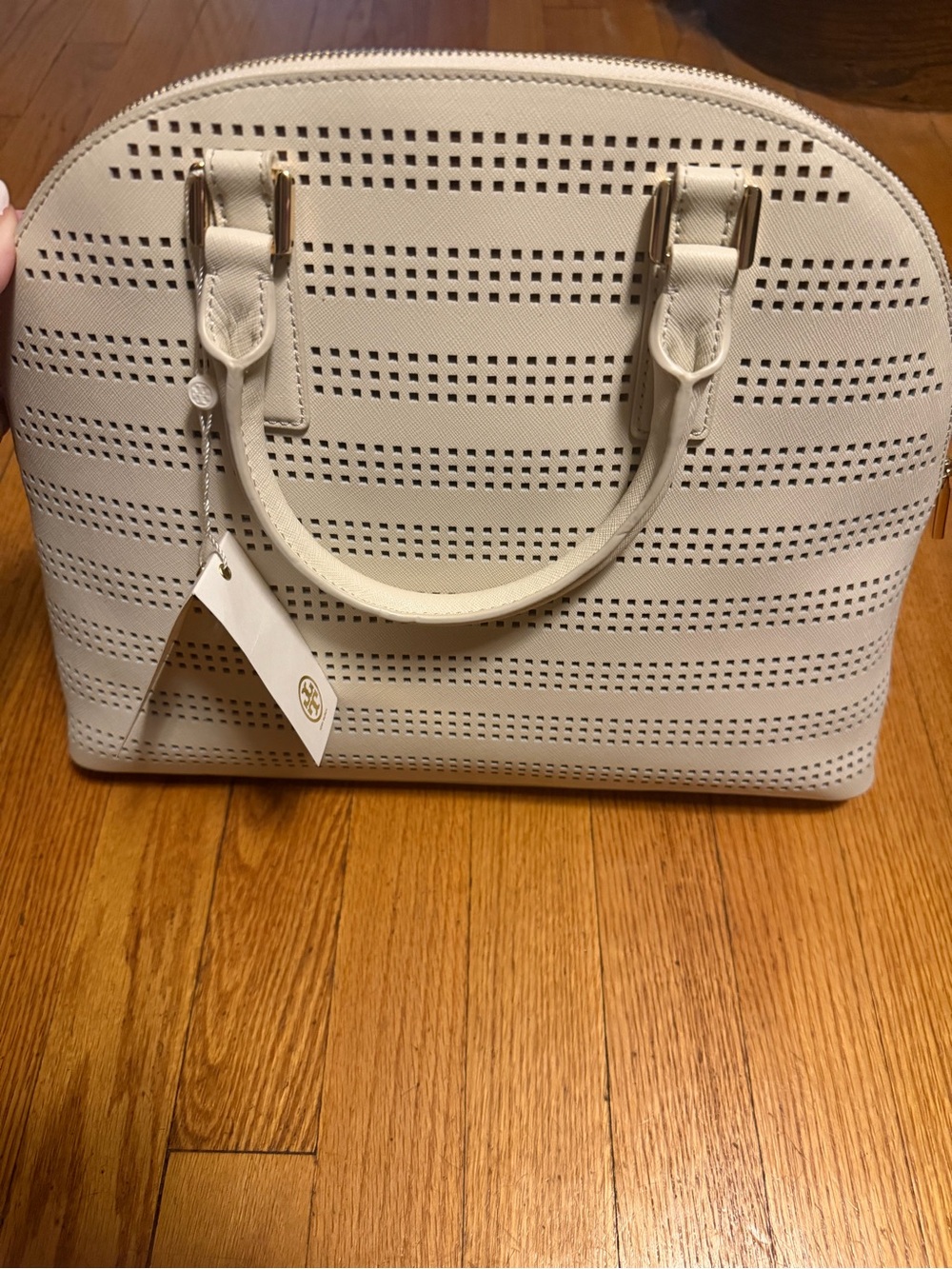 Tory Burch ROBINSON PERF DOME
SATCHEL - Picture 2 of 4